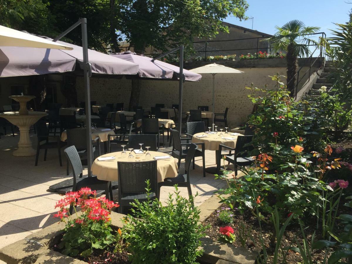 Barbezieux-Saint-Hilaire Hotel Restaurant La Boule D'Or מראה חיצוני תמונה