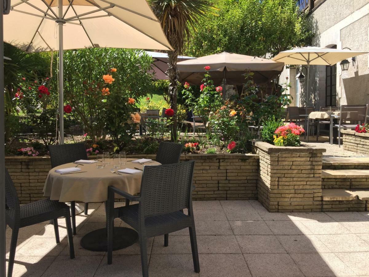 Barbezieux-Saint-Hilaire Hotel Restaurant La Boule D'Or מראה חיצוני תמונה